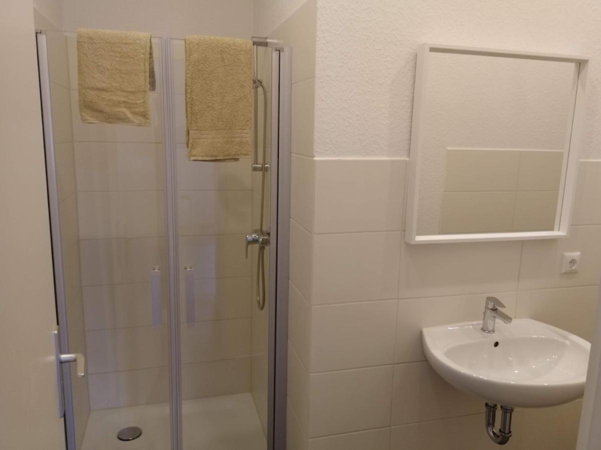 Haupthaus Moeblierte Zimmer Mit Eigenem Bad อูลเซิน ภายนอก รูปภาพ